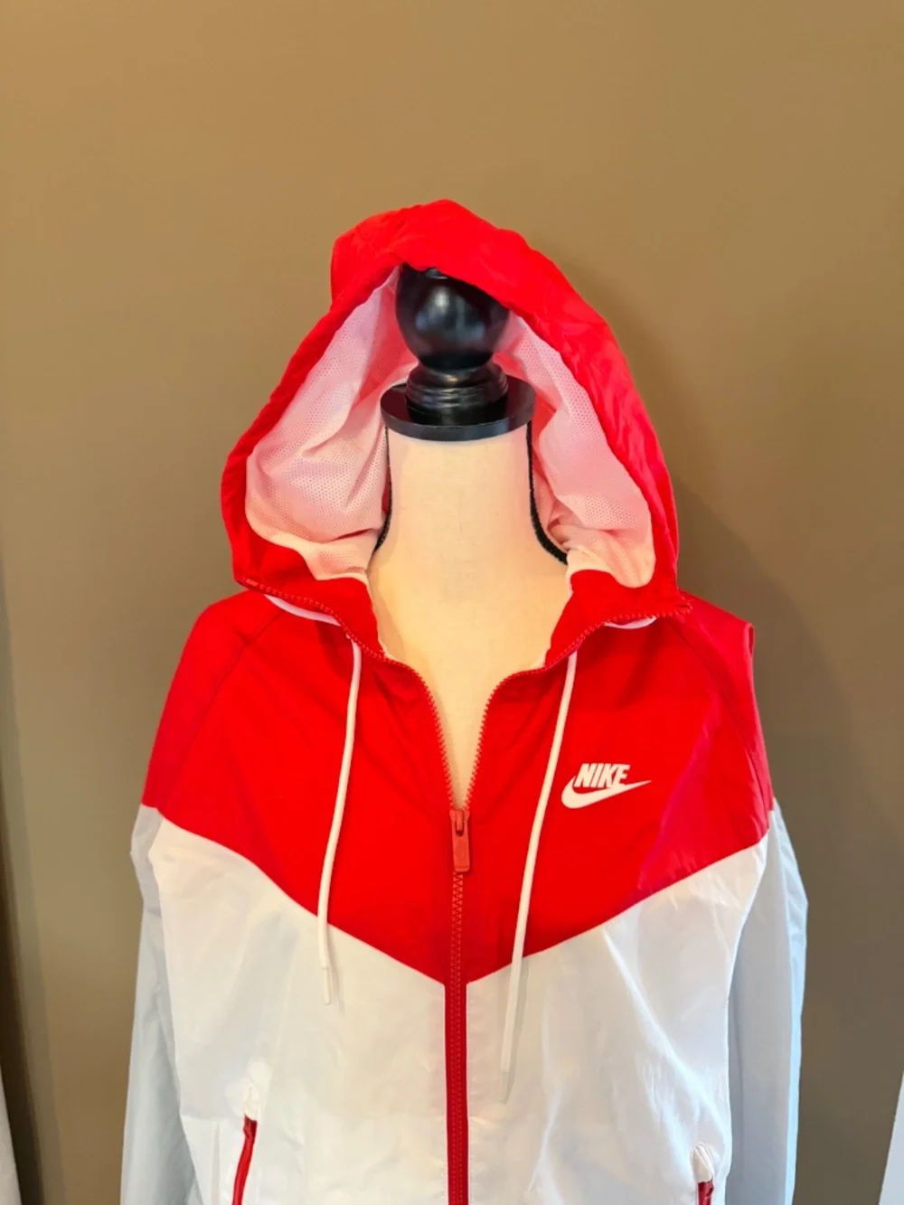 Nike Men's Red White Hooded Windrunner Windbreaker Hooded Training Jacket, Small - Picture 3 of 16